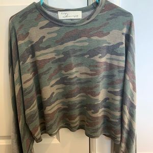 CAMO SWEATSHIRT